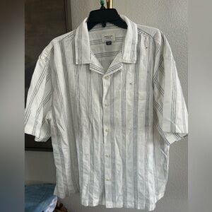 NWT AE White & Gray Striped Short-Sleeve Button-Up Shirt